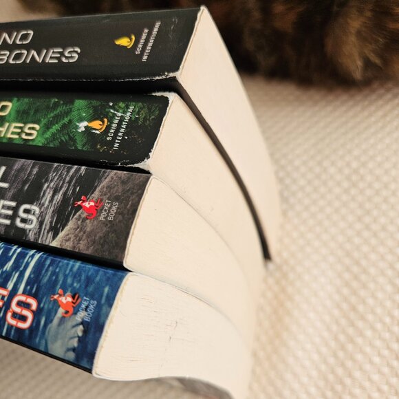 Kathy Reichs - 206 Bones, Devil Bones, Bones to Ashes, Break no Bones -Paperback - Picture 7 of 11